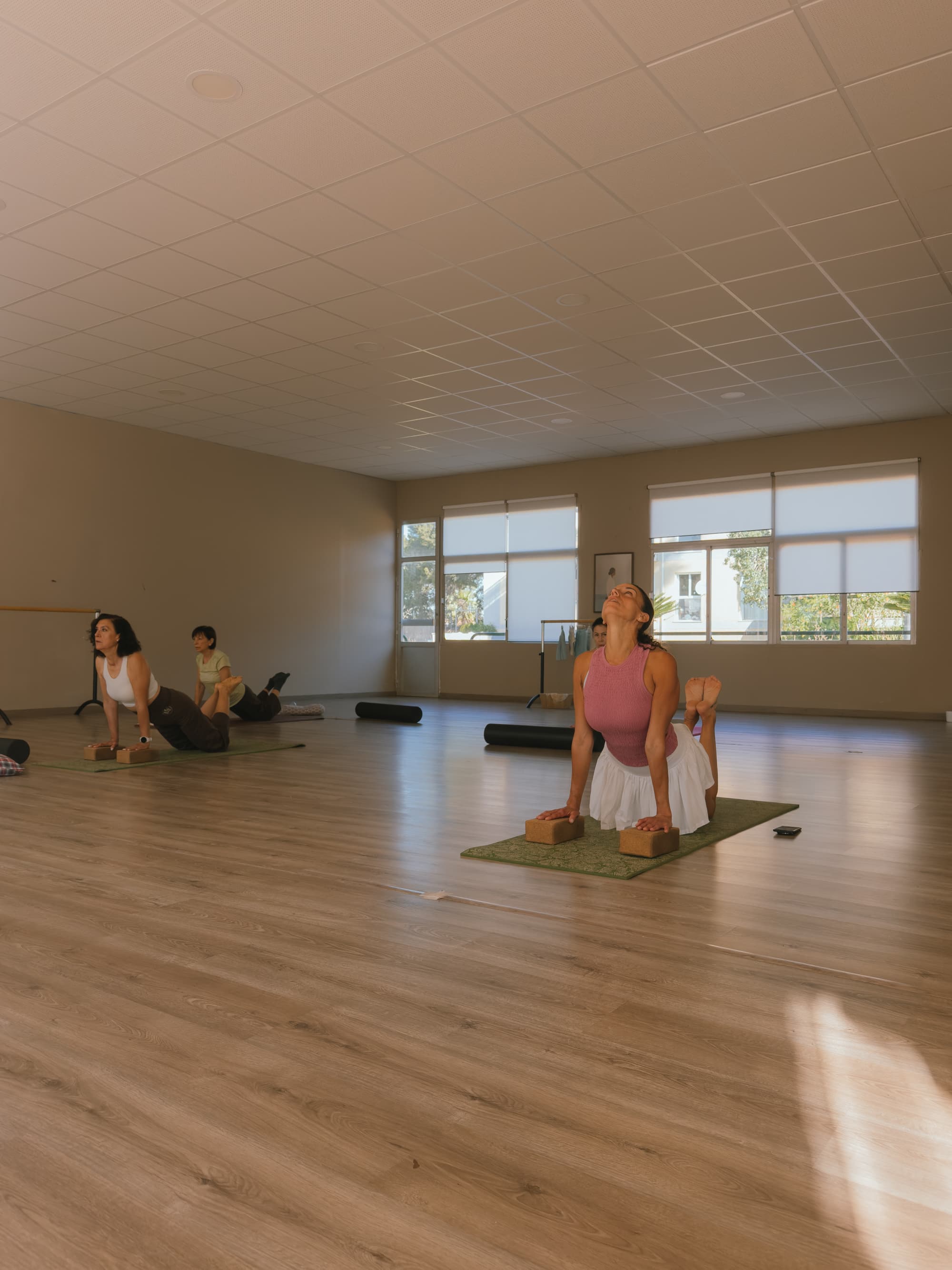 Clase de movimiento consciente en el estudio Rodearte